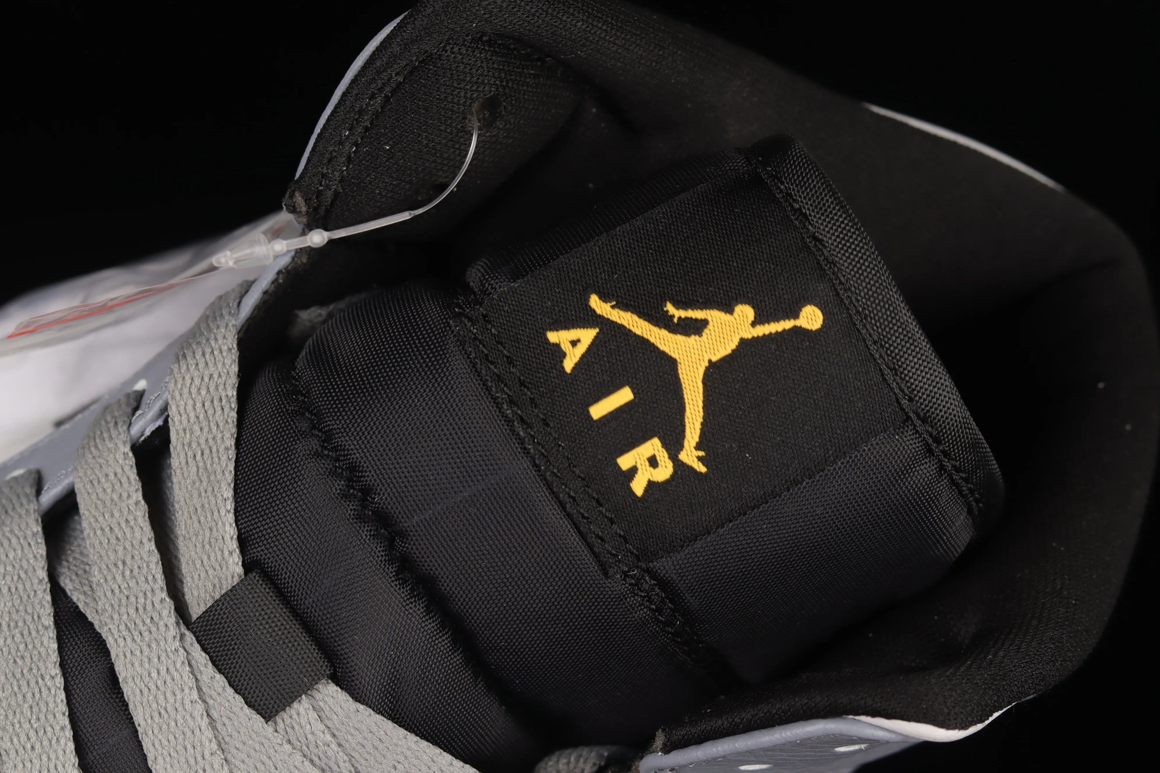 All Categories Air Jordan Jordan Series Basketball Shoes Air Jordan 1 Mid Air Jordan 1 Mid AJ1 Joe 1 Year of the Tiger Customized Chinese Basketball Shoes 554724-170